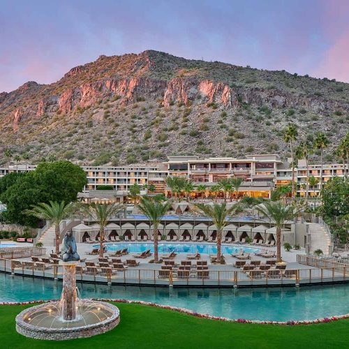 the-phoenician-luxury-collection-hotel-scottsdale-outdoor-pool-dusk